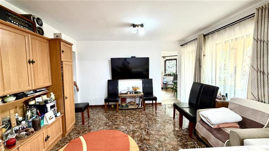 Casă cu 5 camere cu Canalizare în Aroneanu