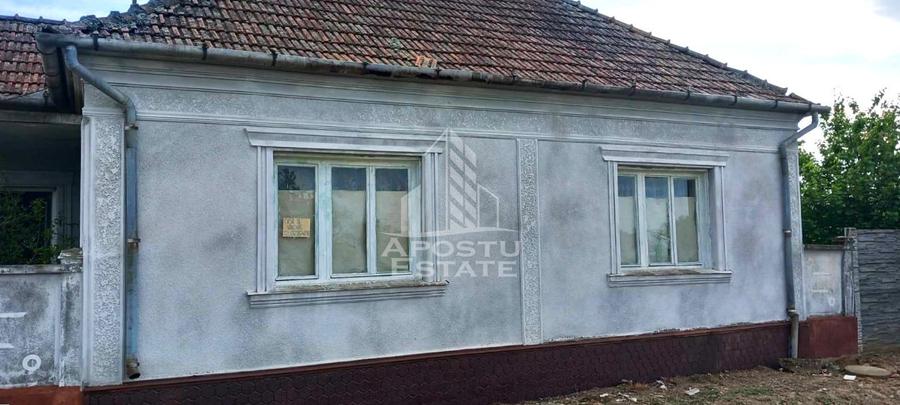 Casă individuală cu 5 camere cu Canalizare în Covăsinț