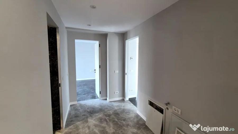 Apartament cu 3 camere decomandat în Băneasa