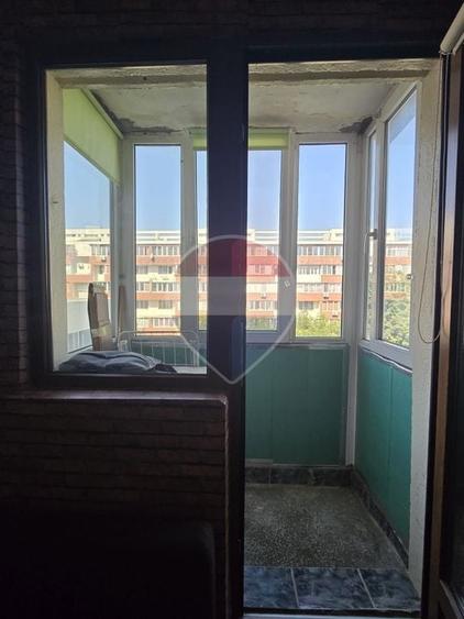 Apartament cu 2 camere semidecomandat, mobilat în Progresul