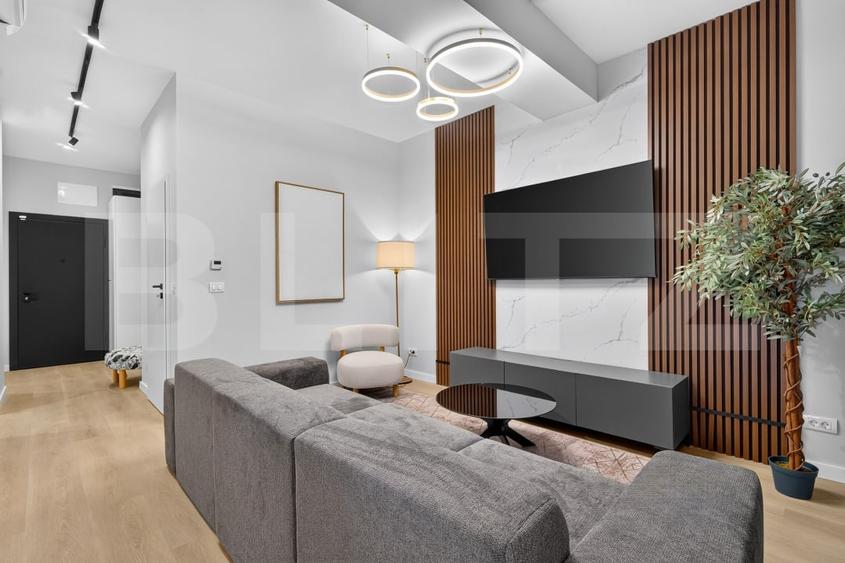 Apartament cu 3 camere decomandat, mobilat în Ultracentral