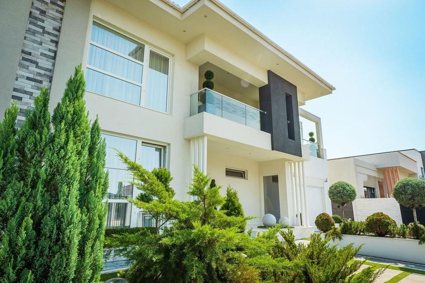 Casă individuală cu 5 camere cu Piscina în Aradul Nou