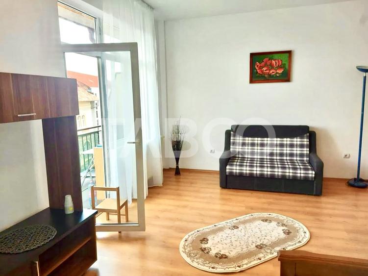 Garsonieră decomandată, mobilată în Semicentral