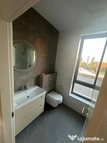 Vila de vanzare pe malul lacului | in zona Mamaia Nord | 0 - 7