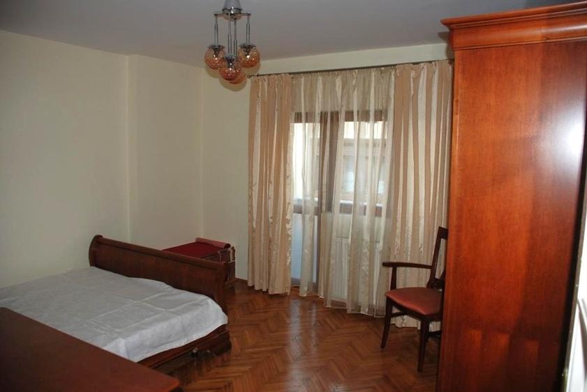 Apartament cu 3 camere în Dorobanți