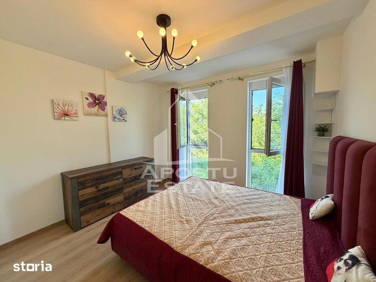 Apartament cu 2 camere, mobilat în Est