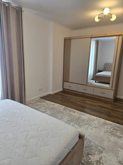 Apartament cu 3 camere semidecomandat, mobilat în Copou