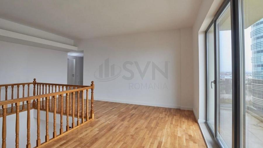 Apartament cu 4 camere decomandat în Pipera