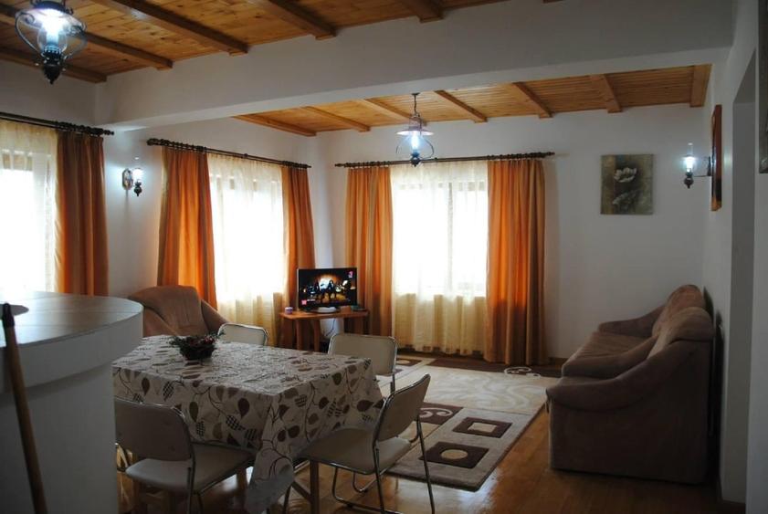 Casă individuală cu 5 camere cu Teren 540 Mp în Caragiale