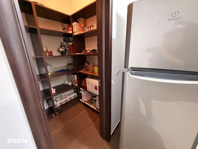 Apartament cu 3 camere decomandat în Dobroești