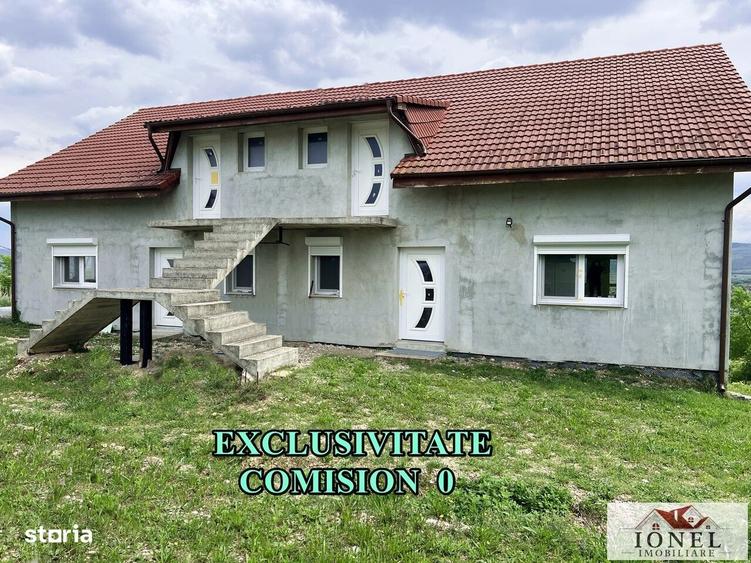 Casă cu 4 camere în Teiu