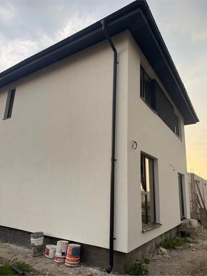 Casă cu 4 camere cu Teren 310 Mp în Central