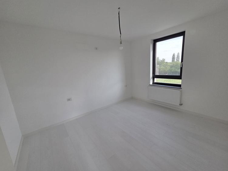 Apartament cu 2 camere semidecomandat în Dumbrăvița