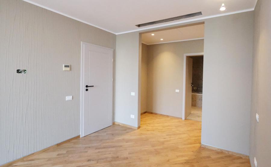 Apartament cu 4 camere în Dacia