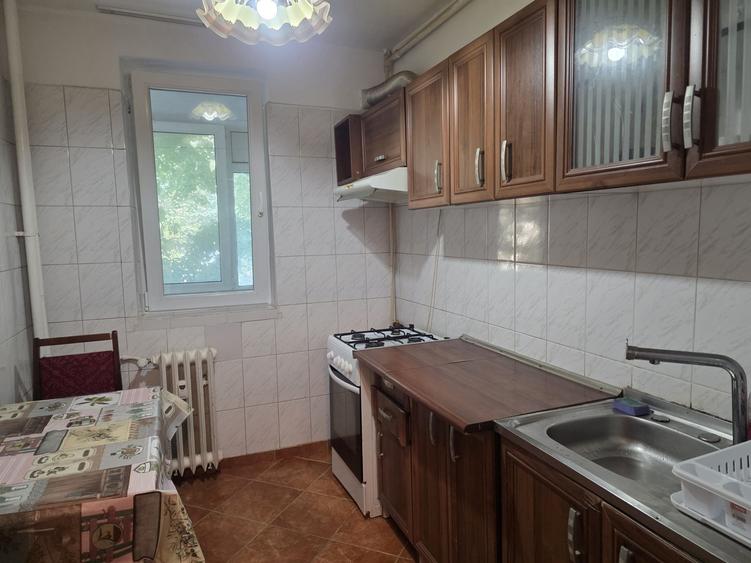 Apartament cu 2 camere semidecomandat în Obor