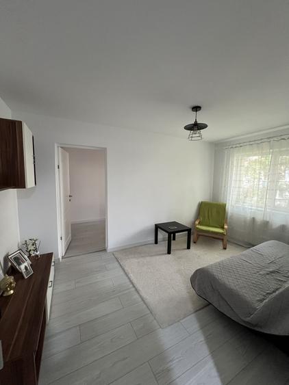 Apartament cu 2 camere semidecomandat în Exterior Vest