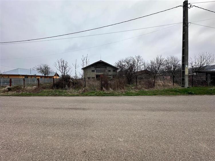 Spațiu industrial, de 2,167 mp, în Drânceni