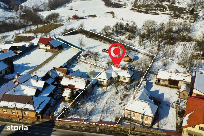 Casă cu 3 camere cu Teren 3200 Mp în Criș