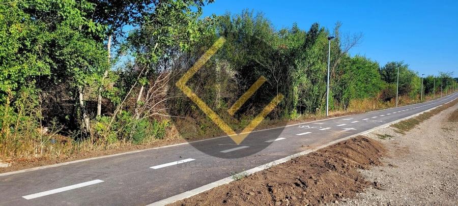 Teren Construcții intravilan de 25800 mp, în Central