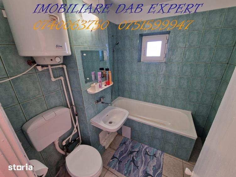 Apartament cu 3 camere în Micro 17