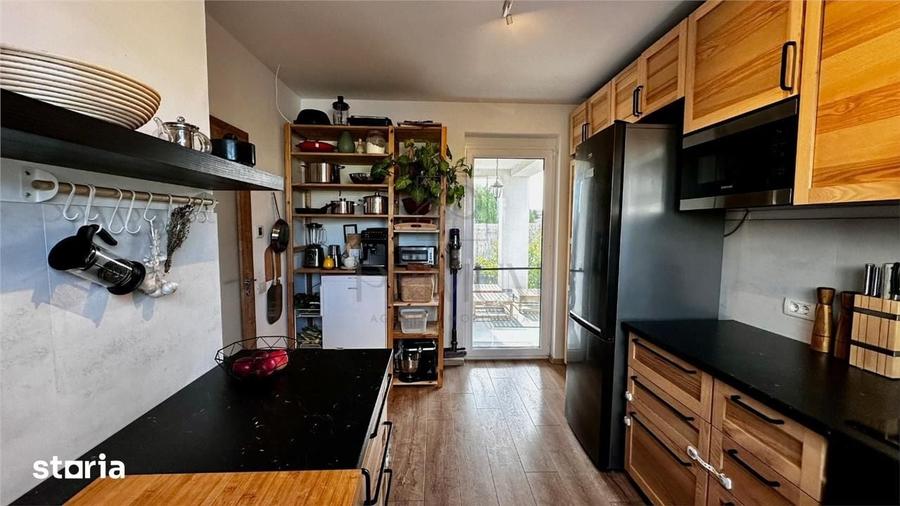 Casă cu 4 camere cu Teren 270 Mp în Central