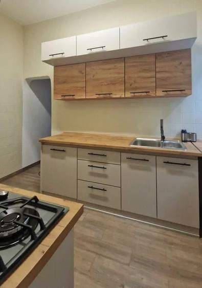 Apartament cu 3 camere semidecomandat în Muncii