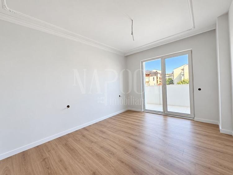 Apartament cu 3 camere semidecomandat în Florești