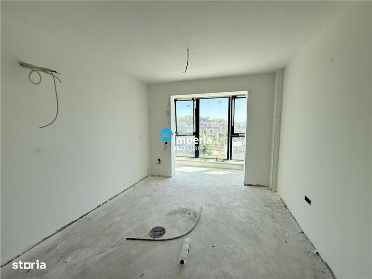 Apartament cu 5 camere decomandat în Valea Lupului