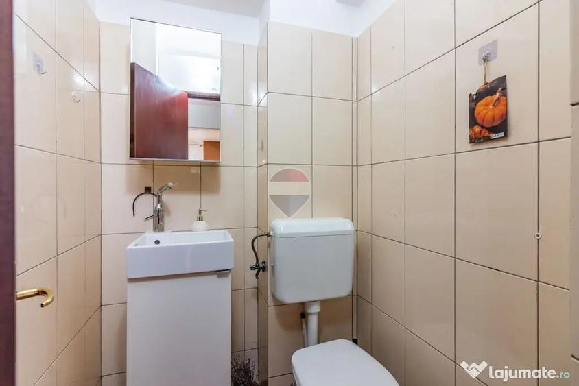 Casă cu 6 camere cu Teren 240 Mp în Corbeanca