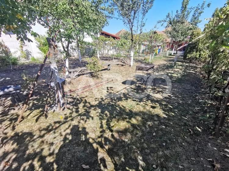 Casă cu 5 camere cu Teren 687 Mp în Central