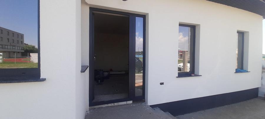 Casă parter cu 4 camere, 2 băi, pe un teren de 492 mp, în zona stadion Cumpăna. - 3