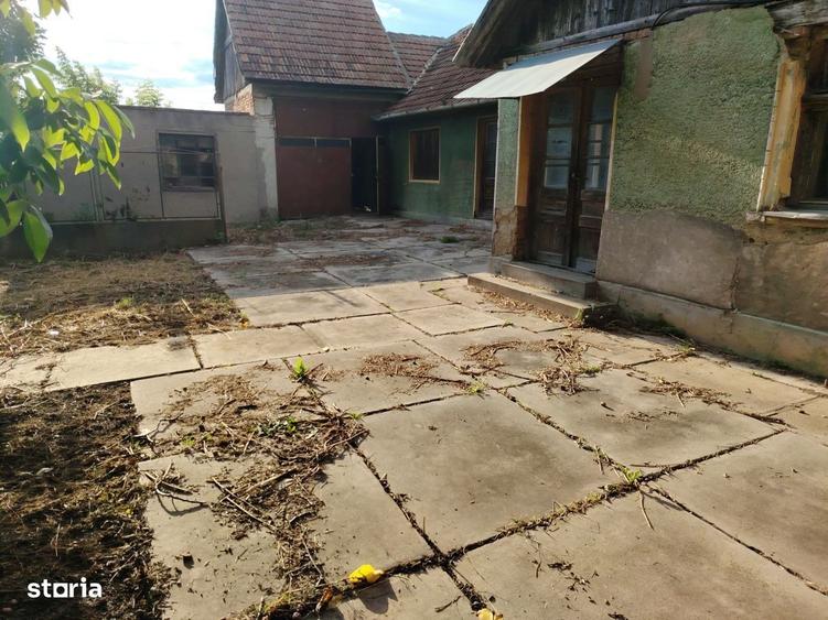 Casă cu 4 camere în Central