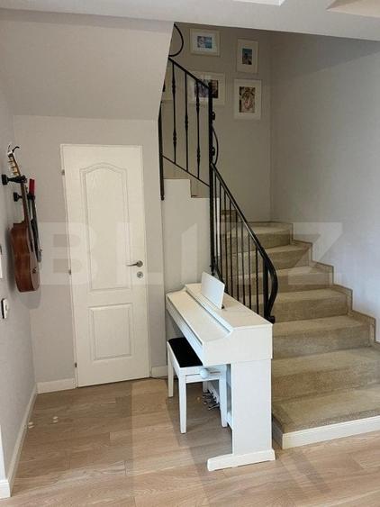 Duplex cu 5 camere cu Canalizare în Florești