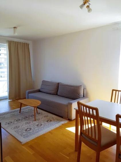 Apartament cu 2 camere semidecomandat în Tractorul