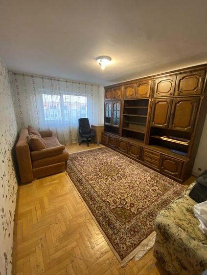 Apartament cu 2 camere decomandat în Exterior Vest