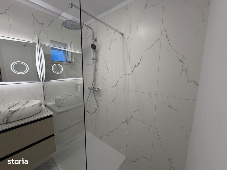 Apartament cu 2 camere decomandat în Noua