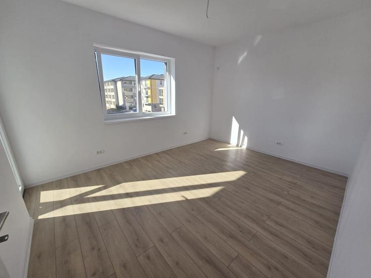 Apartament cu 2 camere decomandat în Giroc