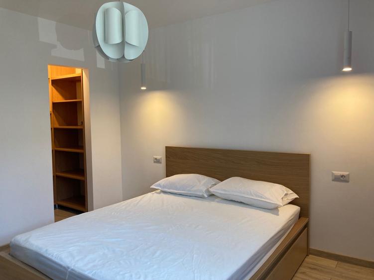 Apartament cu 2 camere decomandat în Olteni