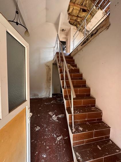 Casă individuală cu 6 camere cu Teren 251 Mp în Valu lui Traian