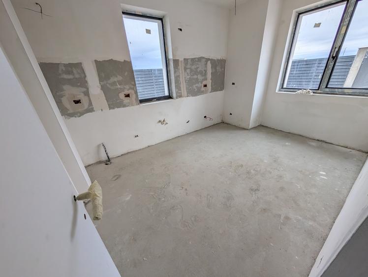 Casă individuală cu 6 camere cu Garaj în Tunari