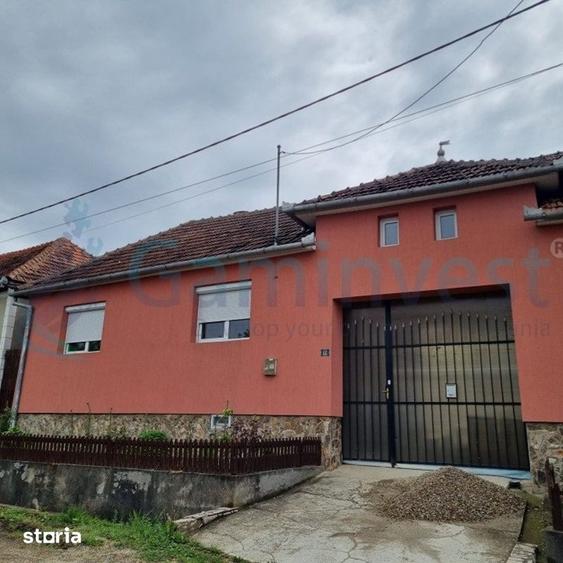 Casă cu 5 camere cu Teren 1611 Mp în Răbăgani