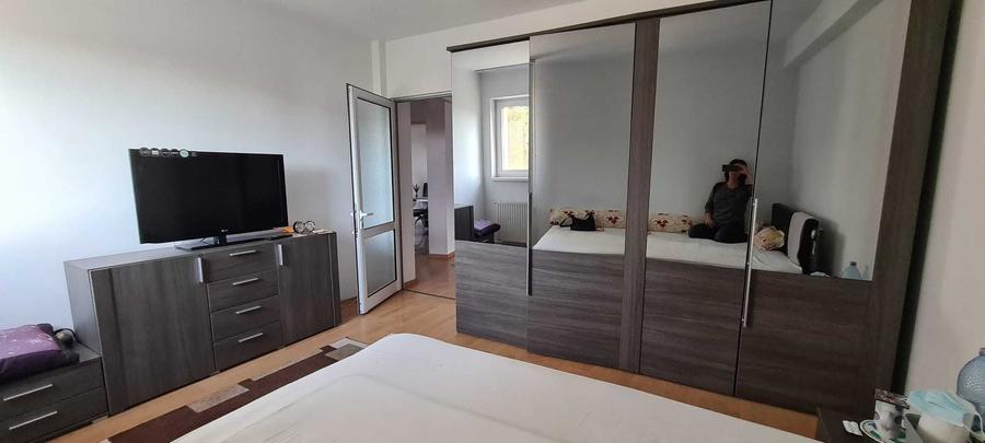 Apartament cu 3 camere decomandat în Sfântu Ilie