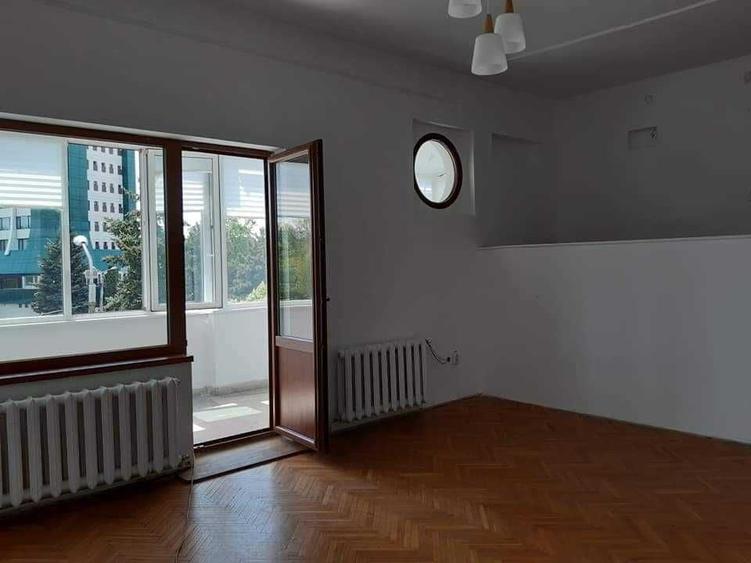 Casă cu 4 camere cu Teren 50 Mp în Grigorescu