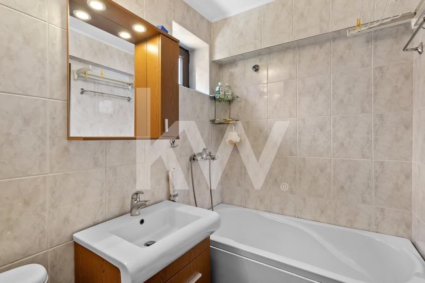 Duplex cu 8 camere cu Canalizare în Zamora