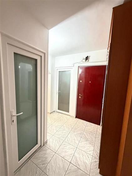 Apartament cu 3 camere decomandat în Nufărul