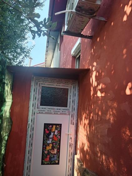 Casă cu 5 camere cu Teren 98 Mp în Central
