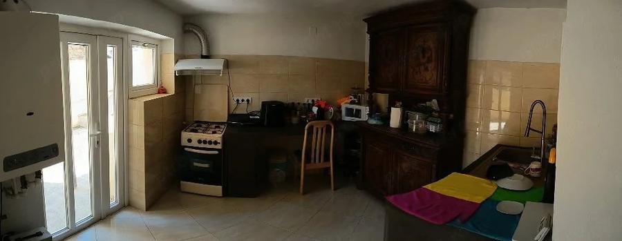 Casă cu Teren 451 Mp în Central