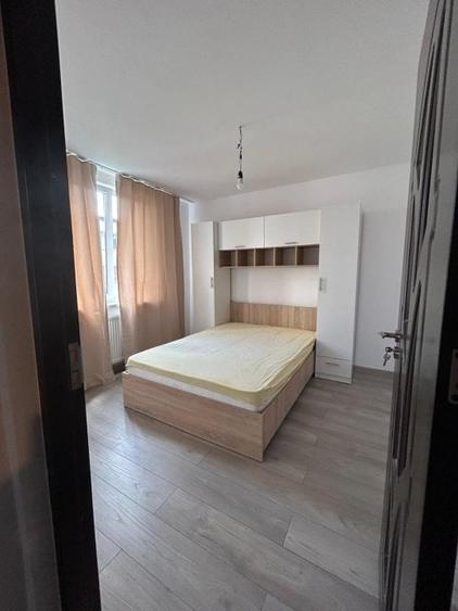 Apartament cu 3 camere decomandat în Dărmănești