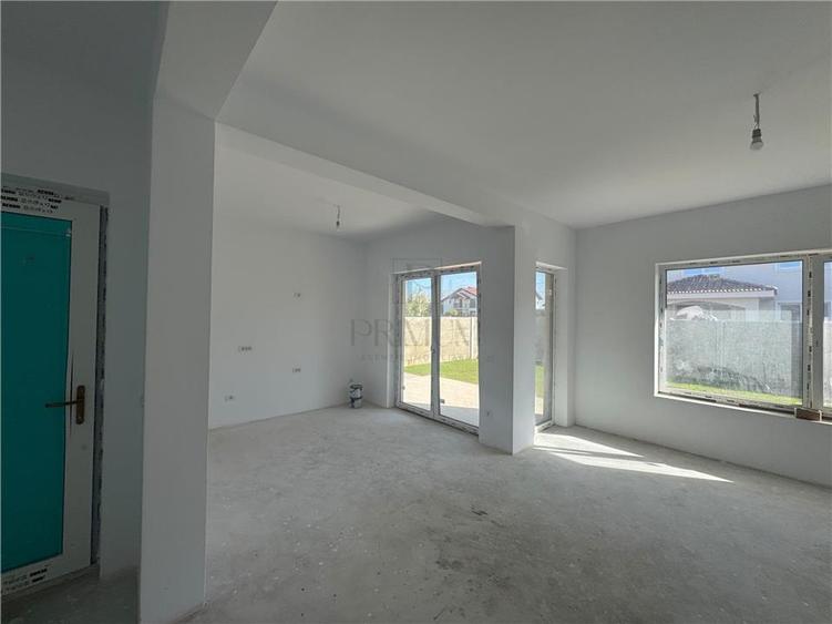 Duplex cu 3 camere cu Teren 320 Mp în Moșnița Nouă