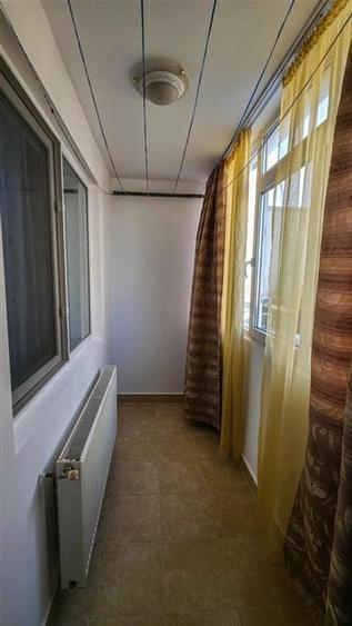 Apartament cu 2 camere semidecomandat, mobilat în Berceni